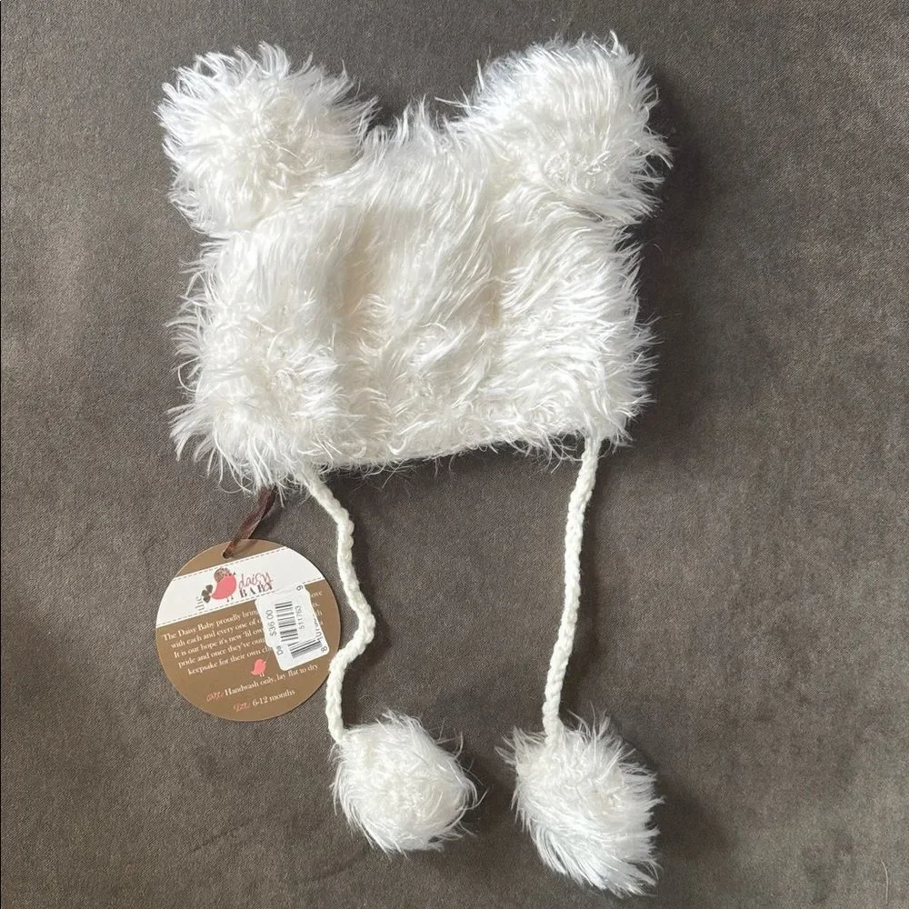 Daisy Baby Infant Toddler Fuzzy Lil’ Bear Beanie Hat White Size 6-12 months NWT